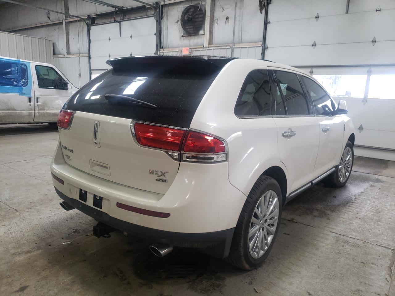 Photo 4 from auction – 2011 LINCOLN MKX with VIN 2LMDJ8JK5BBJ03381