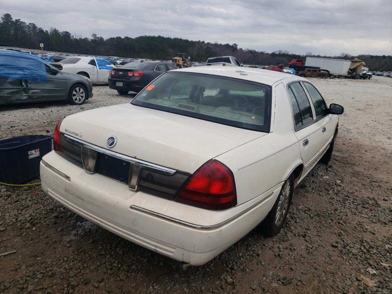 Photo 4 from auction – 2007 MERCURY GRAND MARQ with VIN 2MEFM75V77X630703