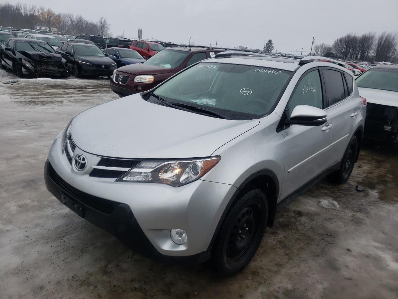 Photo 2 from auction – 2015 TOYOTA RAV4 LIMIT with VIN 2T3DFREV8FW230673