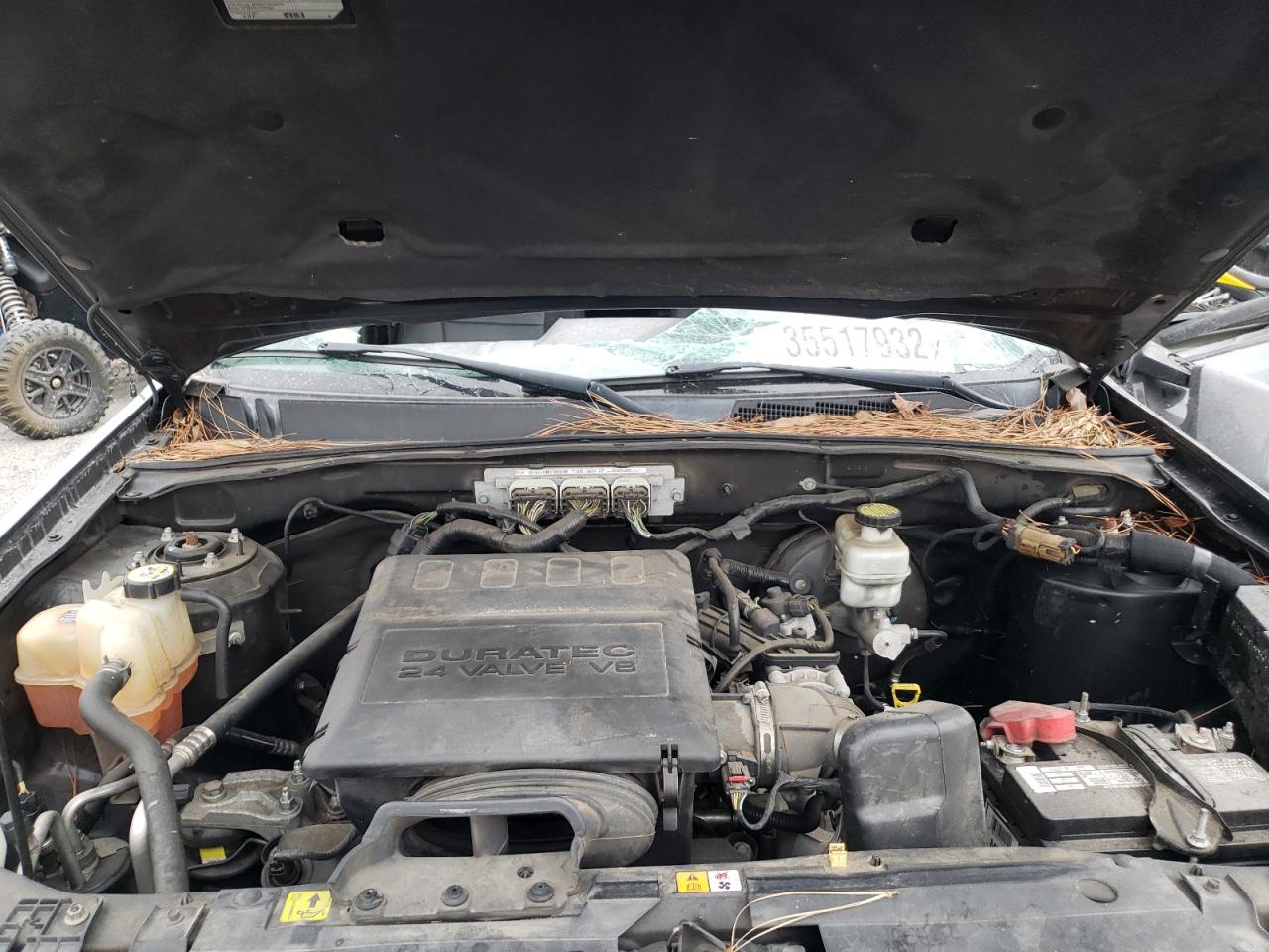Photo 7 from auction – 2011 FORD ESCAPE LIM with VIN 1FMCU9EG8BKC65991