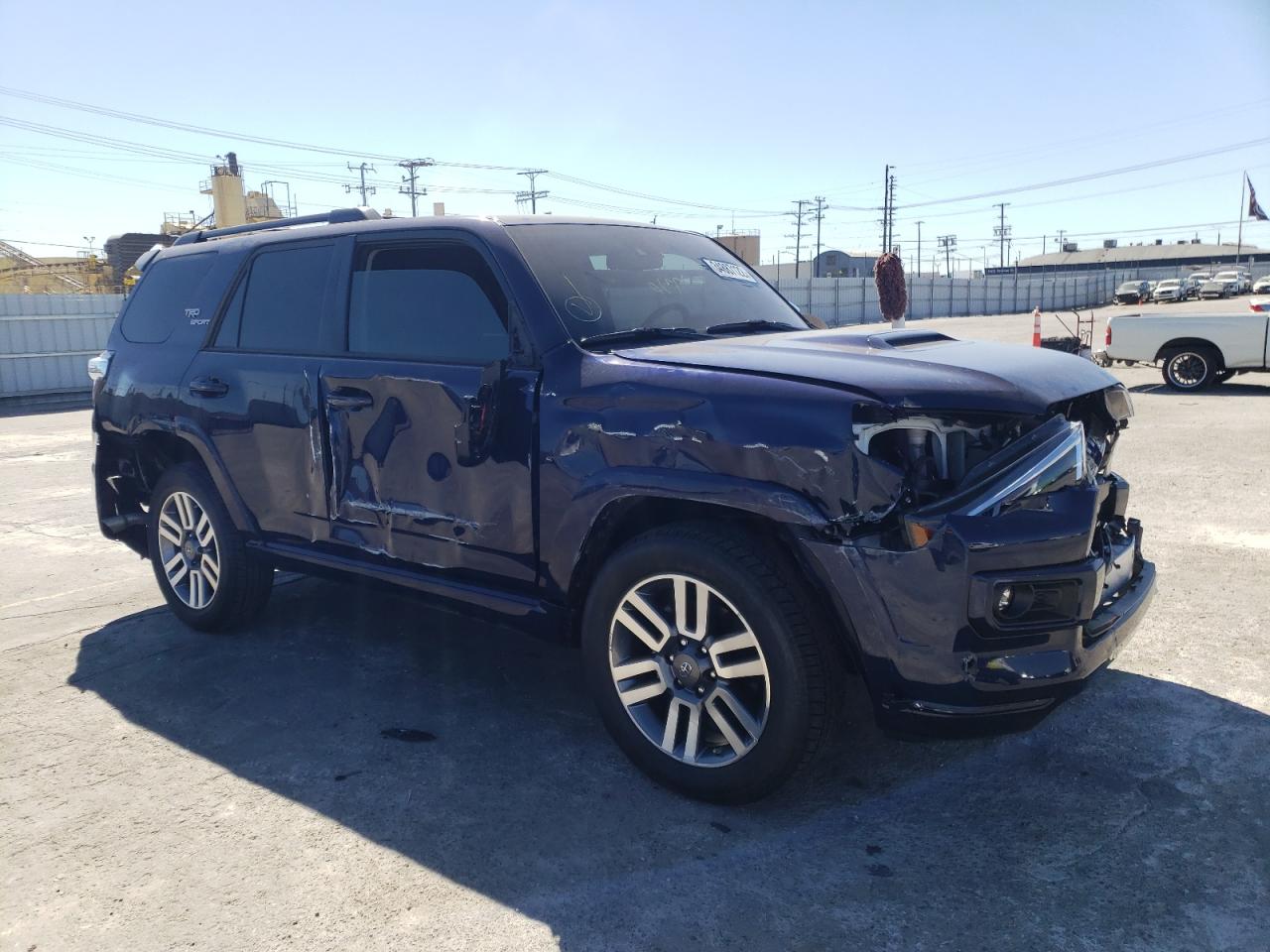 TOYOTA 4RUNNER SR 2020 with VIN JTEBU5JRXL5811850 - Photo from auction