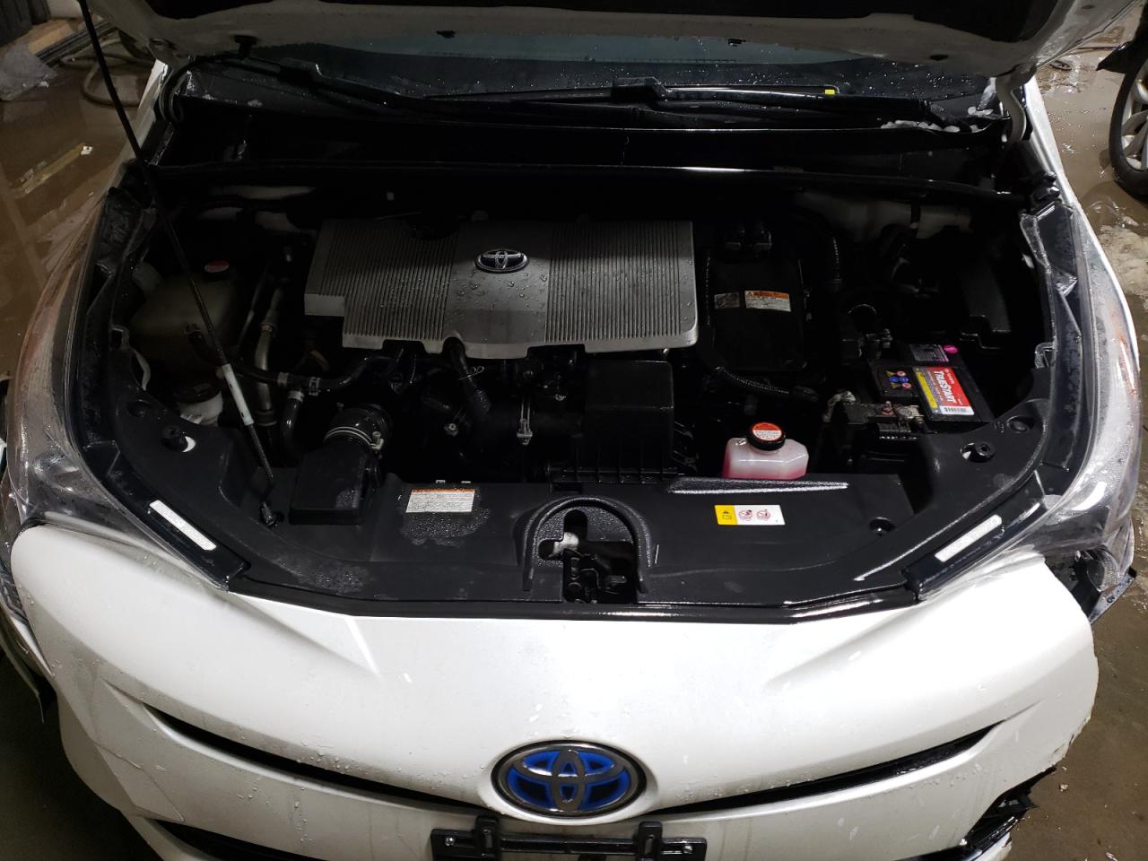 Photo 7 from auction – 2016 TOYOTA PRIUS with VIN JTDKARFU8G3015245