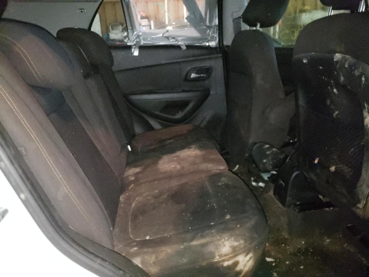 Photo 6 from auction – 2020 CHEVROLET TRAX LS with VIN KL7CJNSB4LB031148