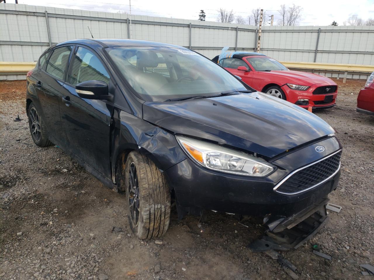 FORD FOCUS SE 2015 z numerem VIN 1FADP3K24FL311120 - Zdjęcie z aukcji