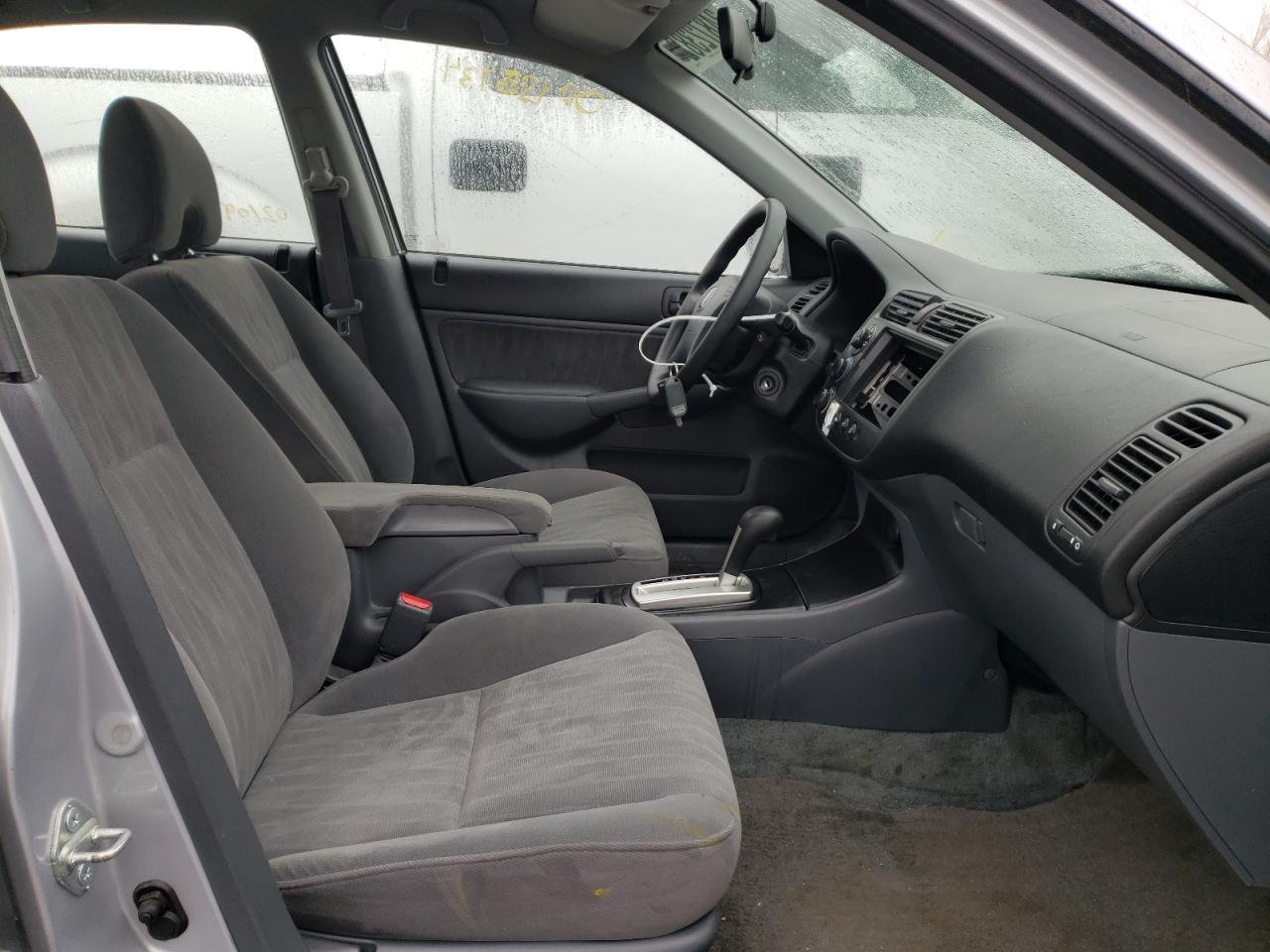 Photo 5 from auction – 2004 HONDA CIVIC LX with VIN 2HGES16644H923392