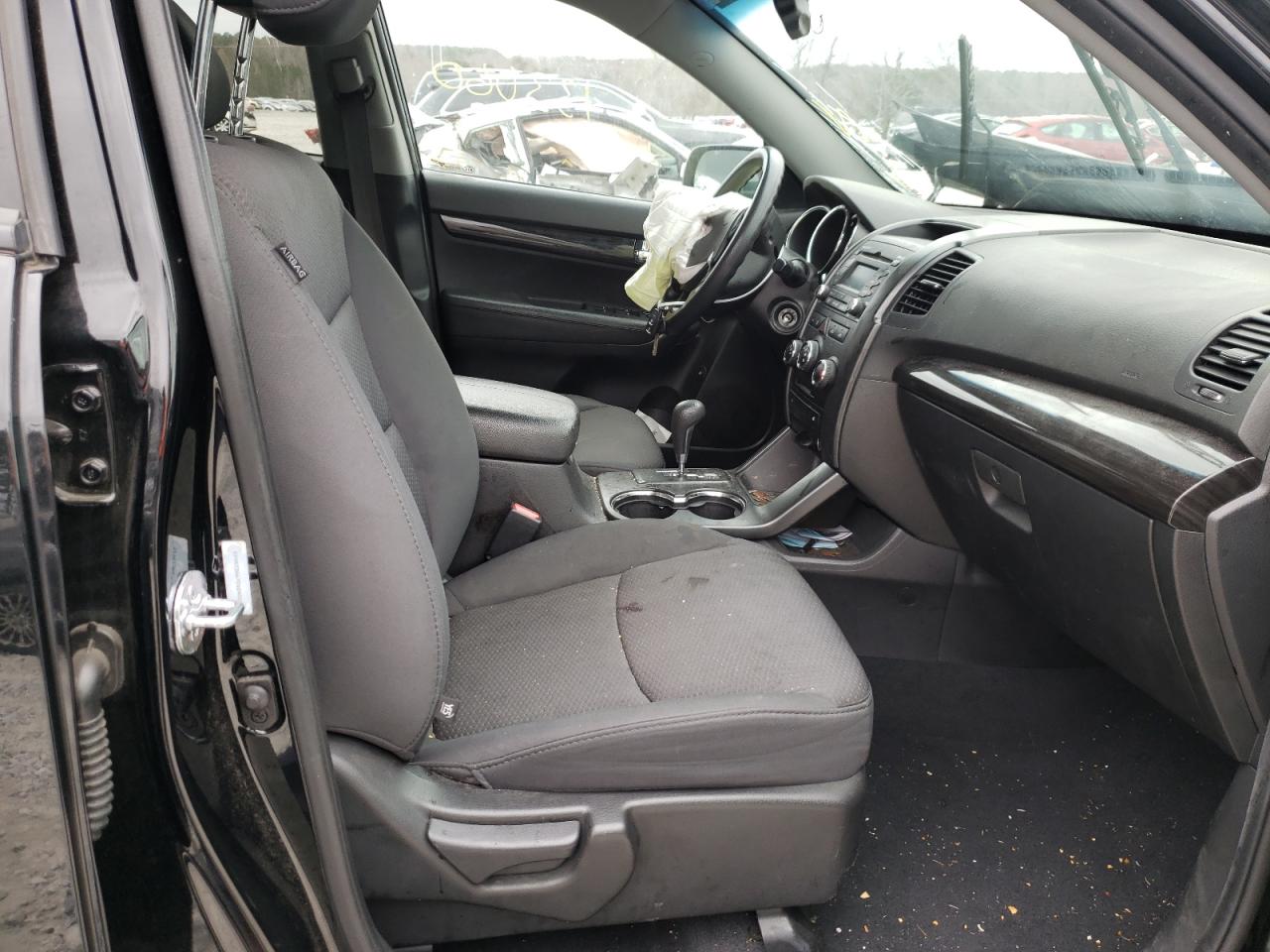 Photo 5 from auction – 2012 KIA SORENTO BA with VIN 5XYKT3A67CG240651