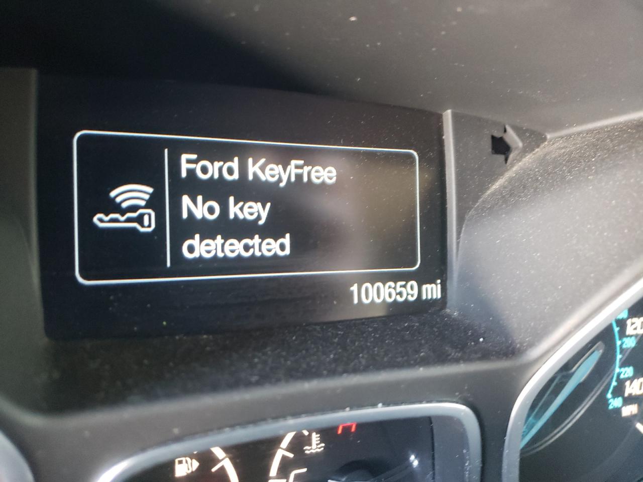 Foto 8 de la subasta – 2014 FORD ESCAPE TIT con VIN 1FMCU9J92EUD08902