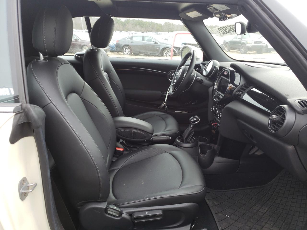 Photo 5 from auction – 2019 MINI COOPER with VIN WMWWG5C57K3H08595