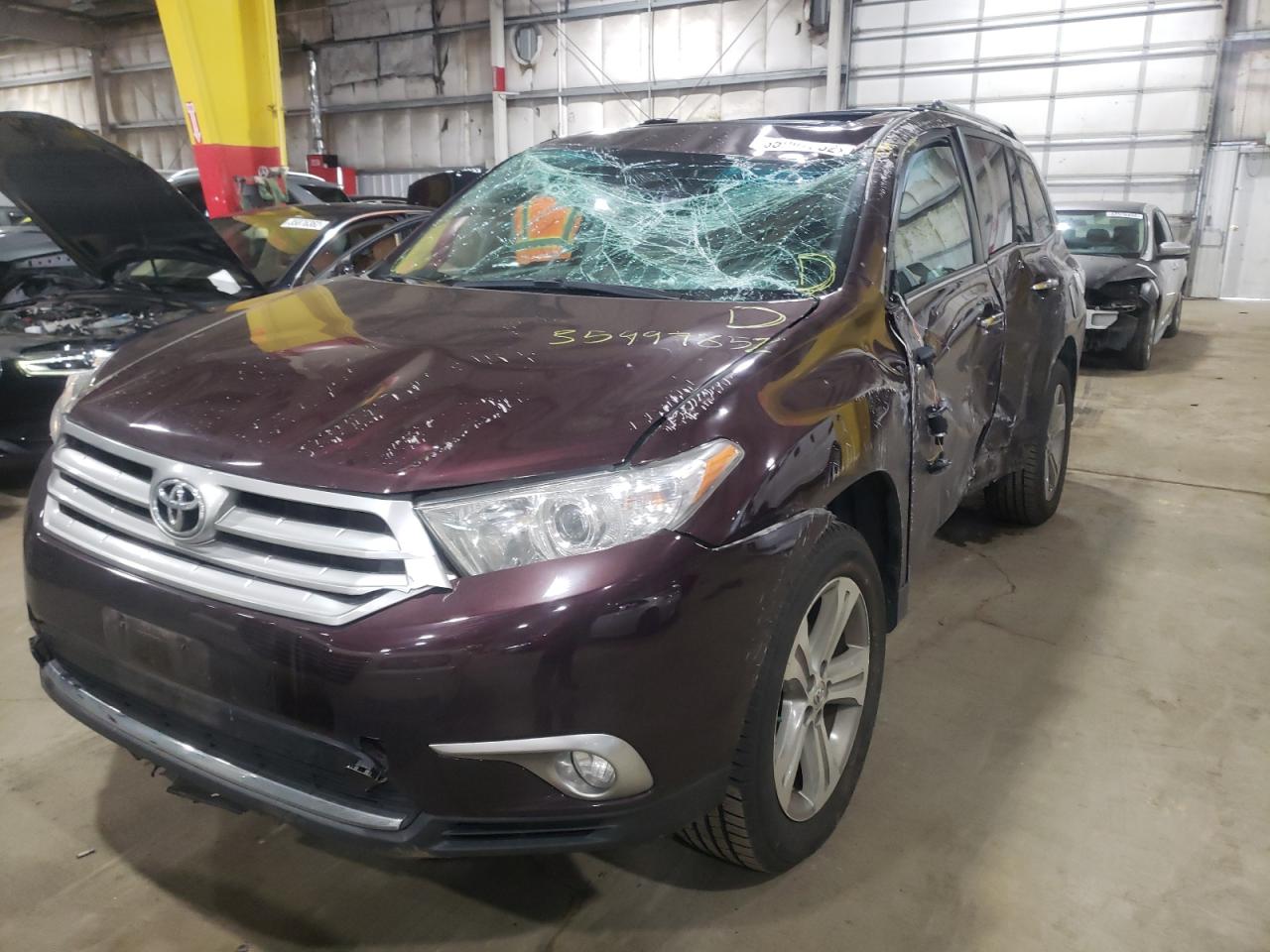 Photo 2 from auction – 2012 TOYOTA HIGHLANDER with VIN 5TDDK3EH3CS135664