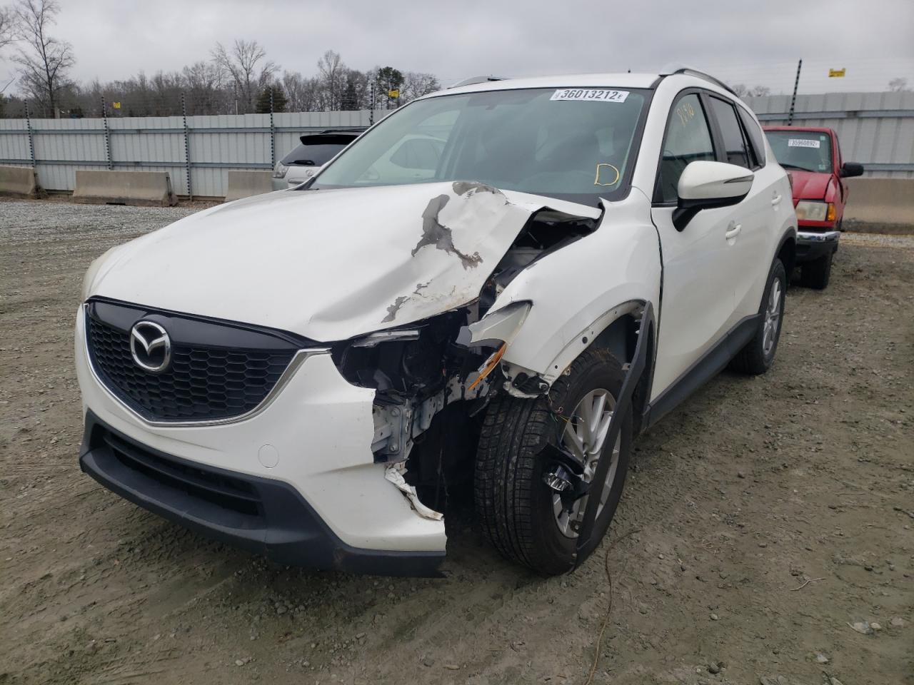 Photo 2 from auction – 2015 MAZDA CX-5 TOURI with VIN JM3KE2CY8F0474396