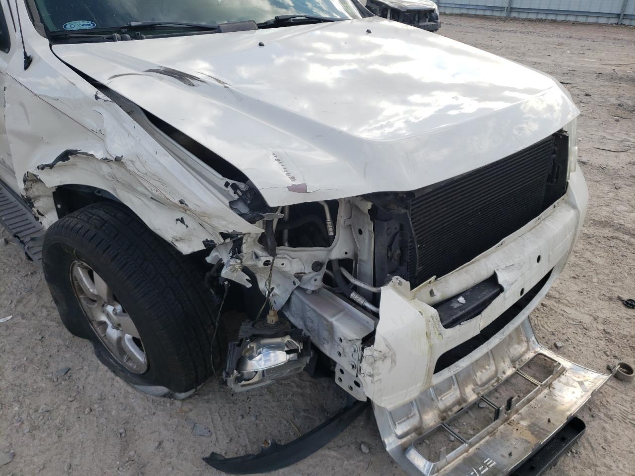 Photo 9 from auction – 2011 FORD ESCAPE with VIN 1FMCU0EG2BKB69253