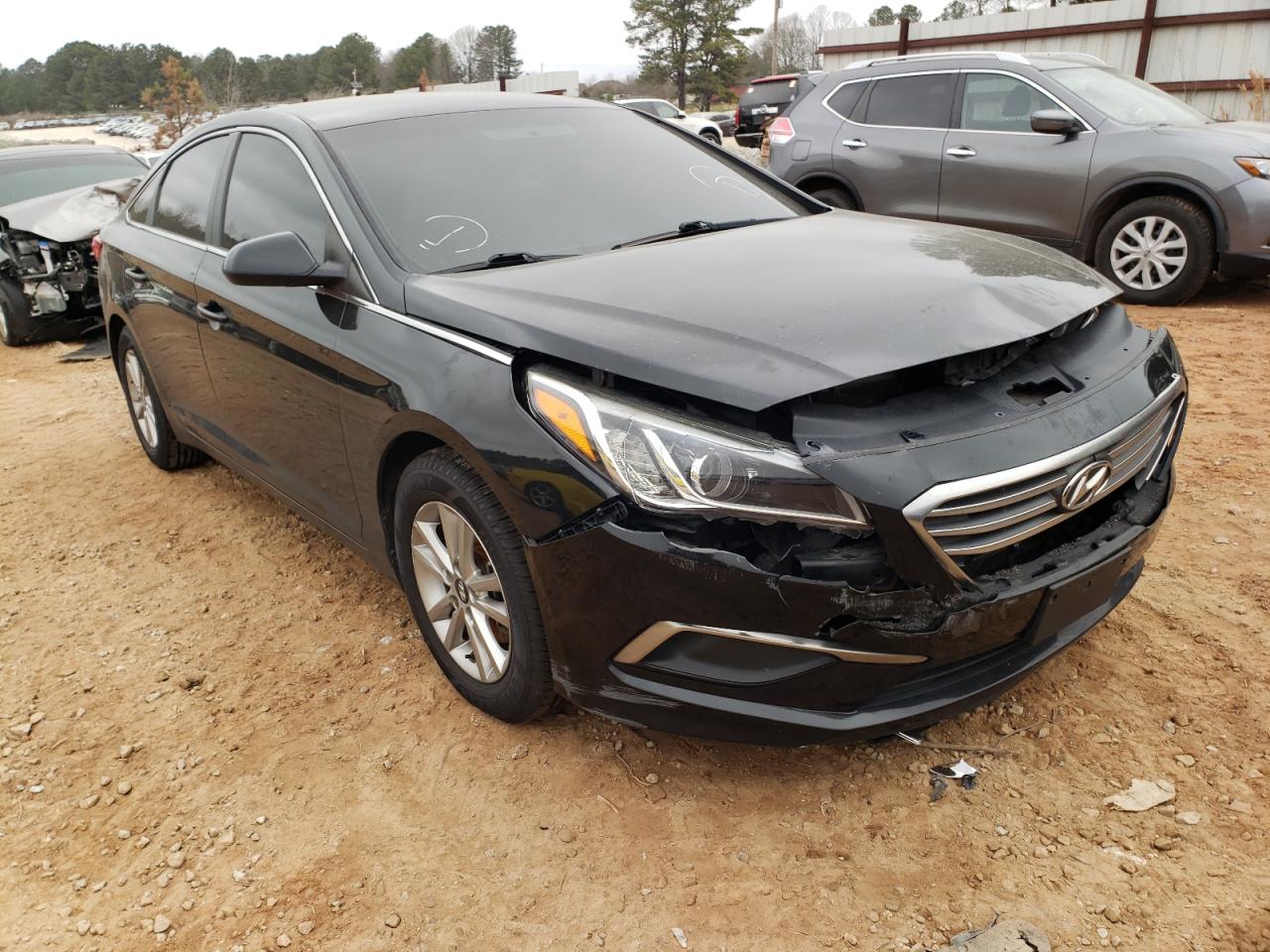HYUNDAI SONATA SE 2016 with VIN 5NPE24AF2GH384838 - Photo from auction