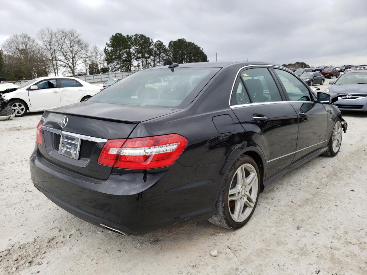 Photo 4 from auction – 2012 MERCEDES-BENZ E 350 with VIN WDDHF5KB8CA652978