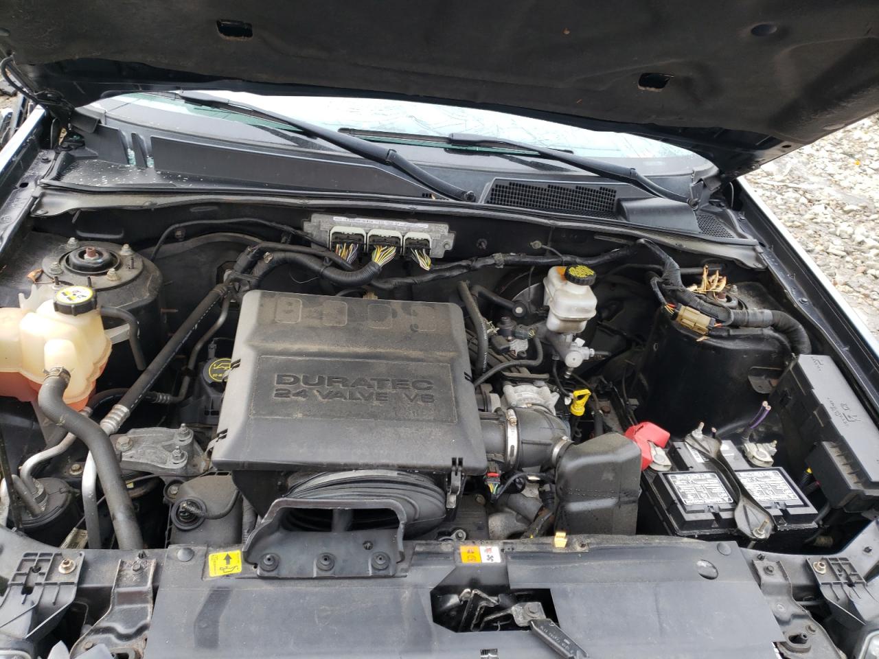 Photo 7 from auction – 2011 FORD ESCAPE LIM with VIN 1FMCU9EG8BKB32213