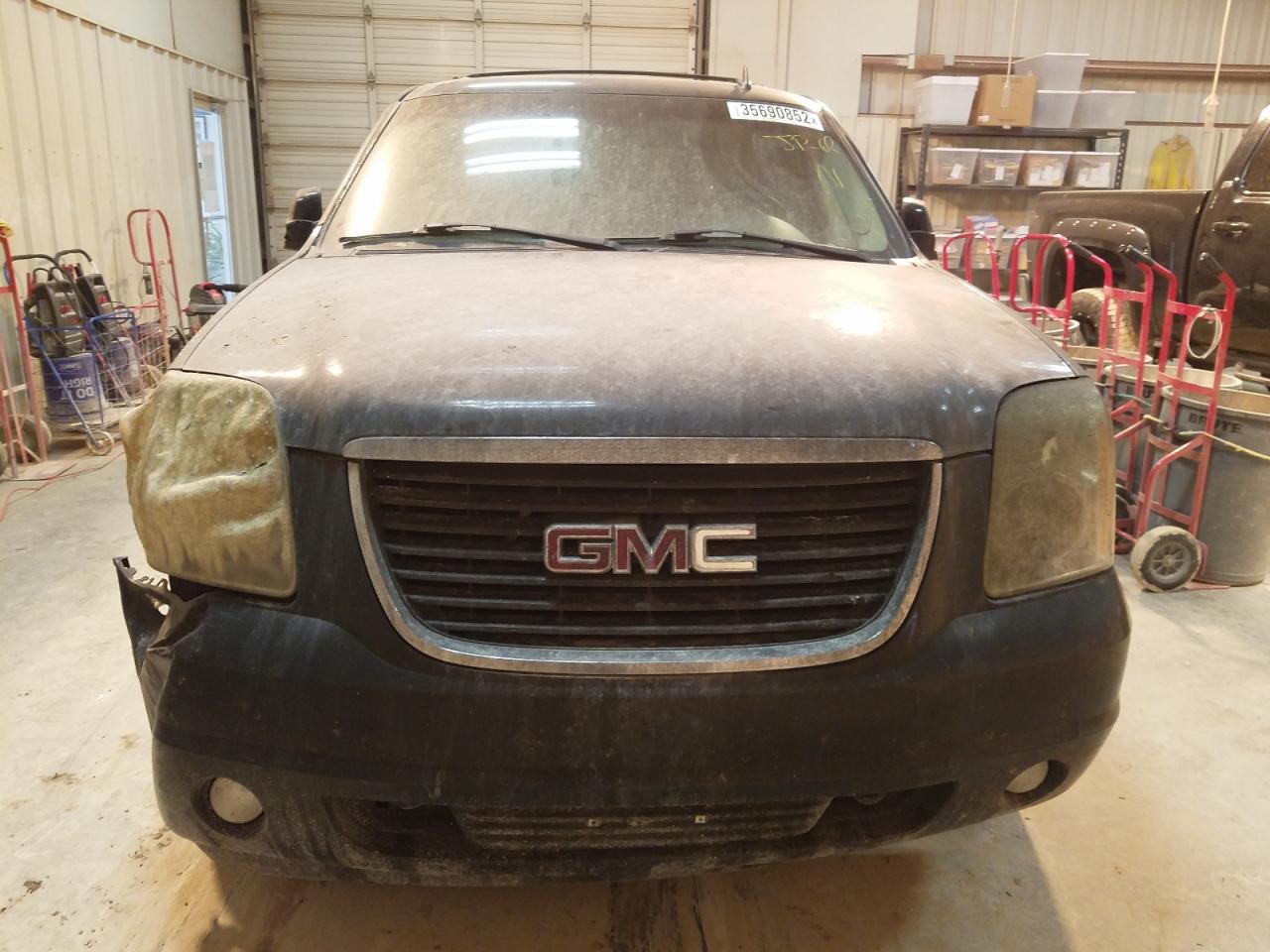 Photo 9 from auction – 2007 GMC YUKON with VIN 1GKFC13007R219179