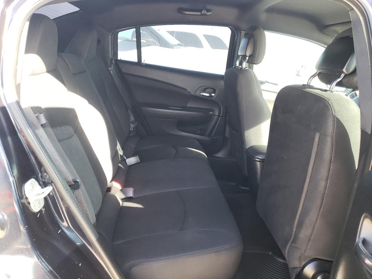Photo 6 from auction – 2011 CHRYSLER 200 TOURIN with VIN 1C3BC1FB7BN504246