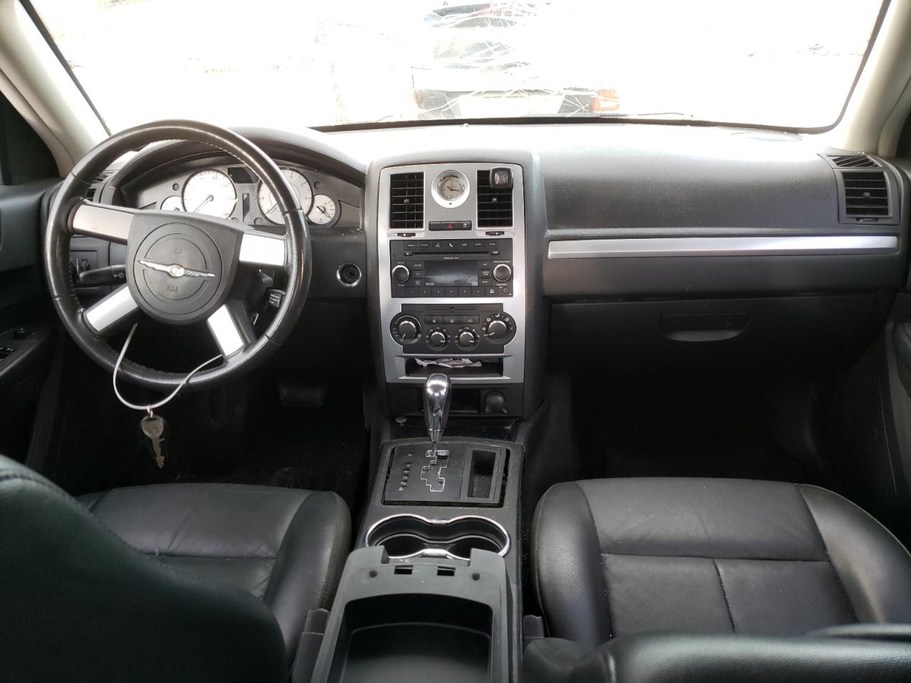 Photo 9 from auction – 2010 CHRYSLER 300 TOURIN with VIN 2C3CA5CV4AH300690