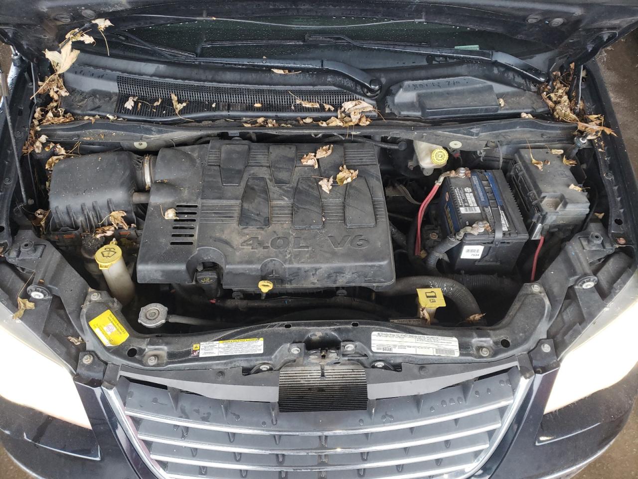 Photo 7 from auction – 2010 CHRYSLER TOWN & COU with VIN 2A4RR6DX0AR480419