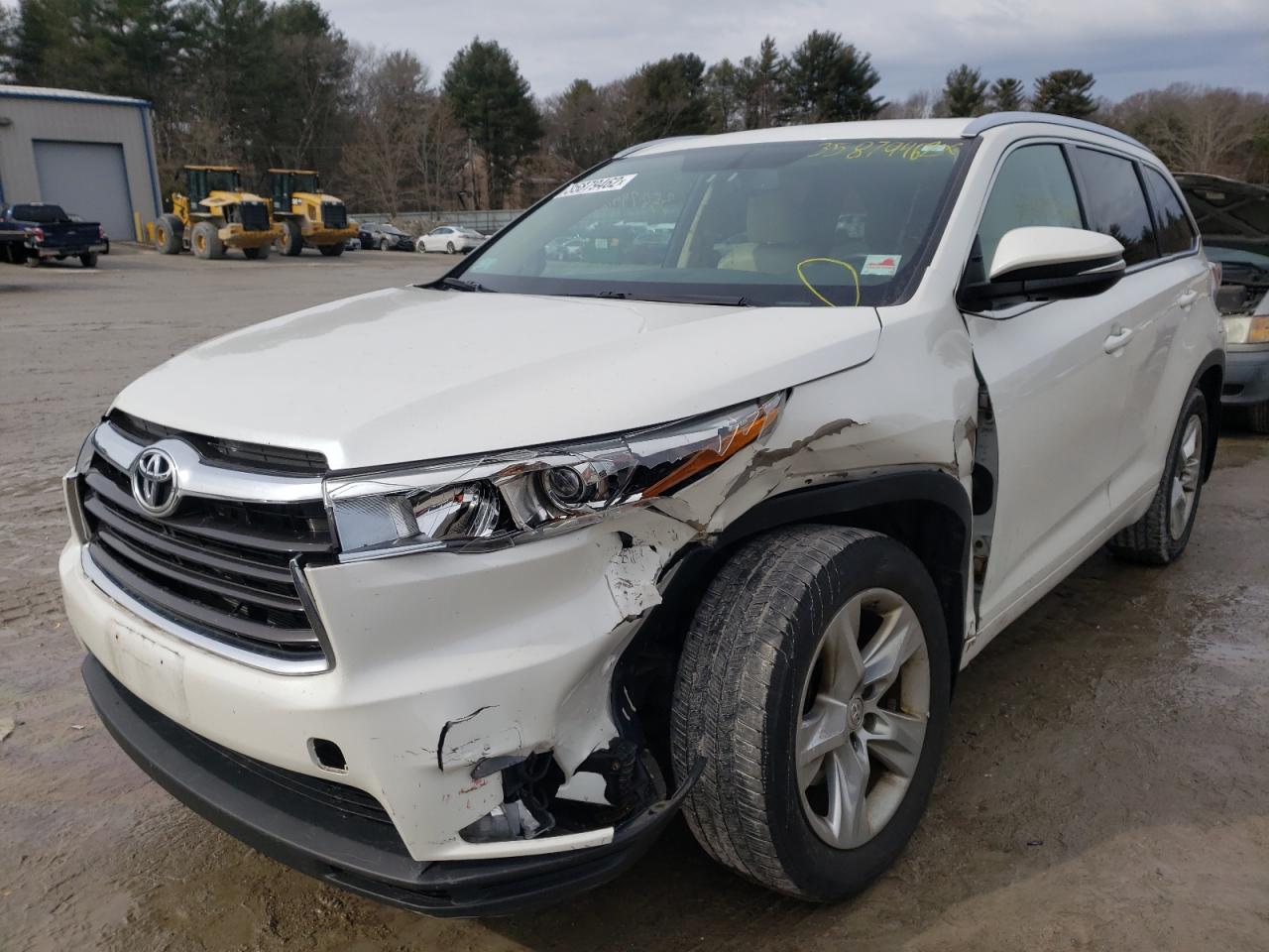 Photo 2 from auction – 2014 TOYOTA HIGHLANDER with VIN 5TDDKRFH4ES068528