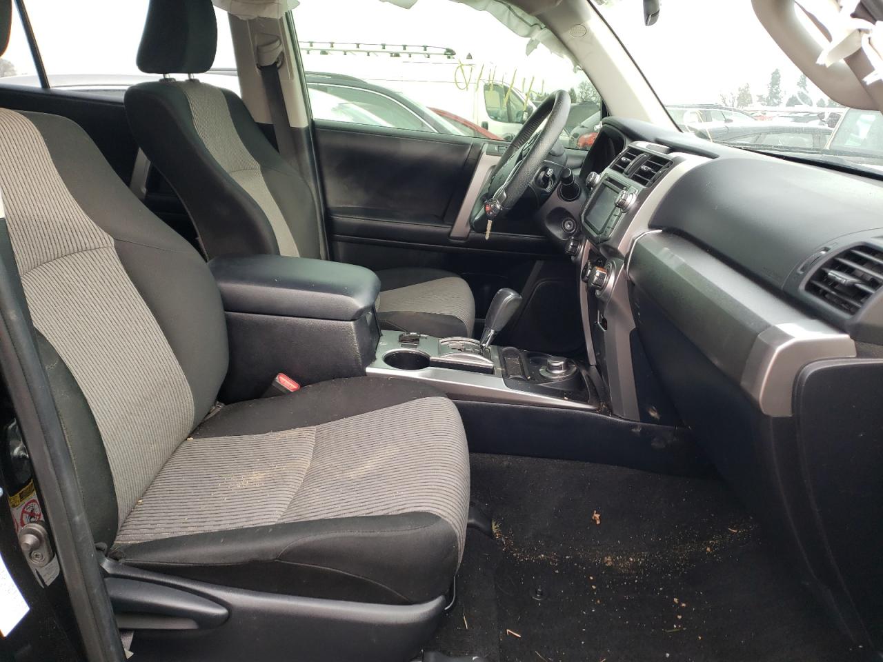 Photo 5 from auction – 2019 TOYOTA 4RUNNER SR with VIN JTEBU5JR9K5666394