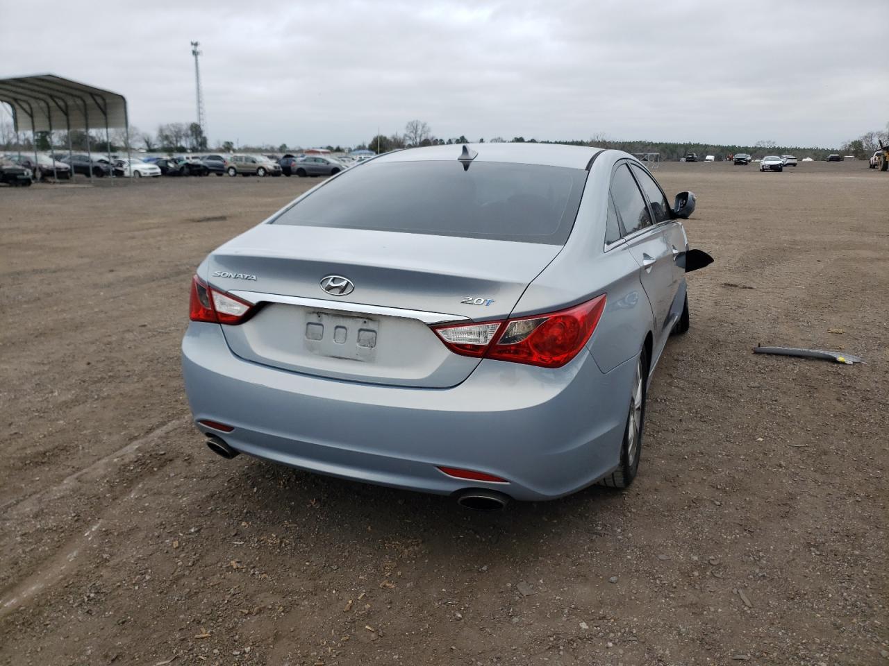 Photo 4 from auction – 2011 HYUNDAI SONATA SE with VIN 5NPEC4AB2BH291417