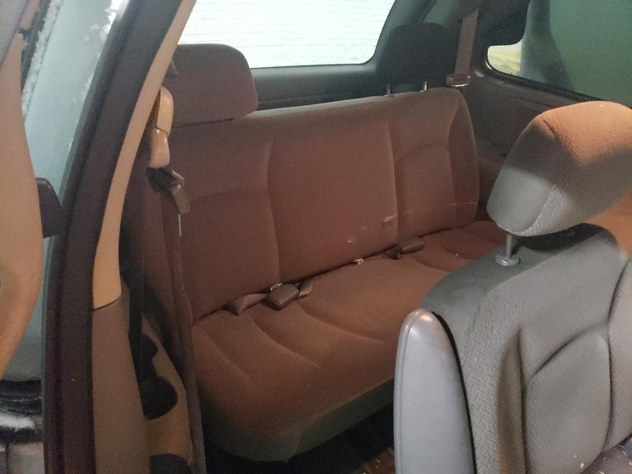 Photo 9 from auction – 2006 CHRYSLER TOWN & COU with VIN 1A4GP45R86B692248