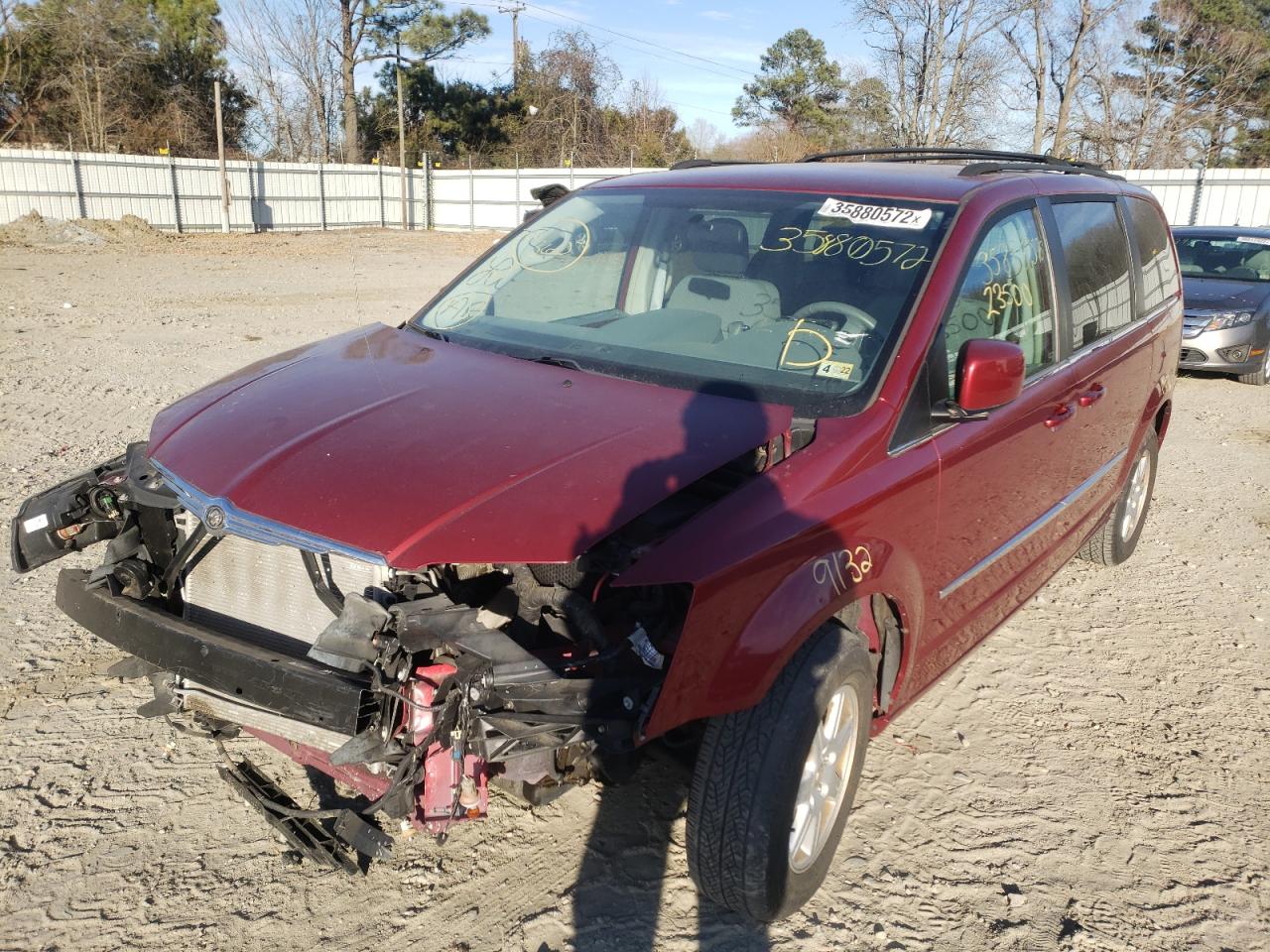 Photo 2 from auction – 2010 CHRYSLER TOWN & COU with VIN 2A4RR5D16AR428220