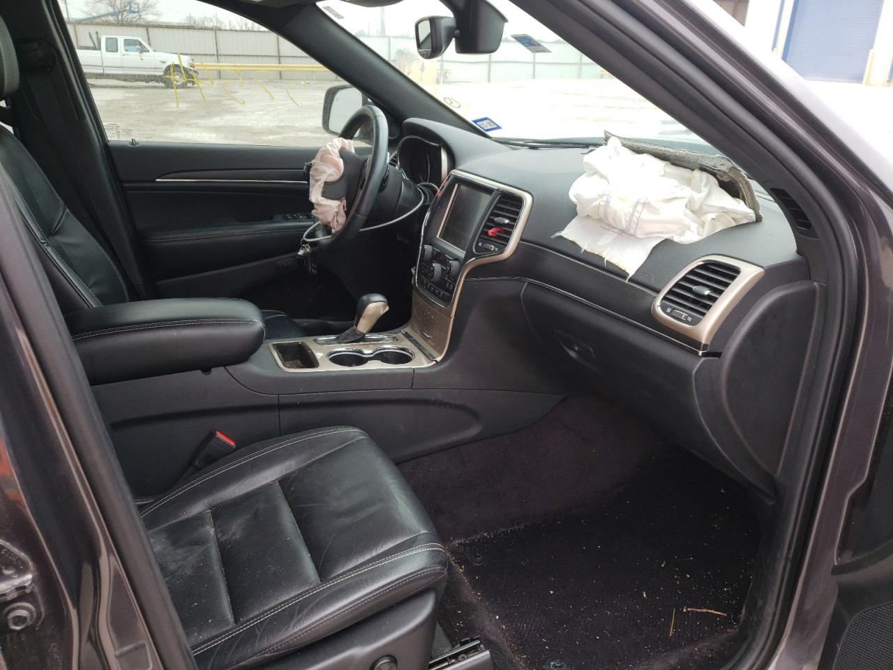 Photo 5 from auction – 2017 JEEP GRAND CHER with VIN 1C4RJEBG0HC696106