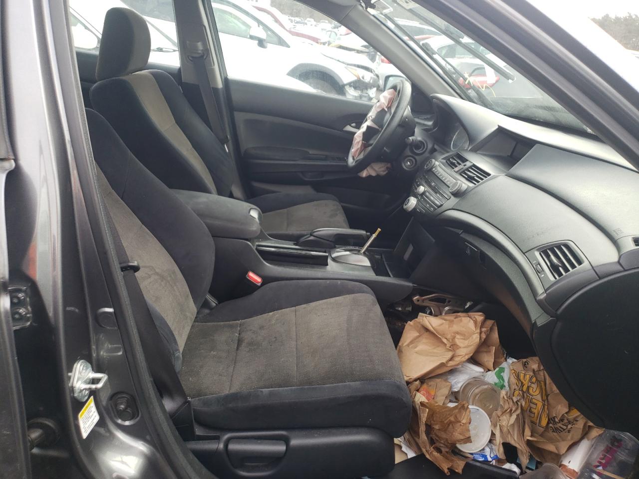 Photo 5 from auction – 2010 HONDA ACCORD LX with VIN 1HGCP2F34AA105210