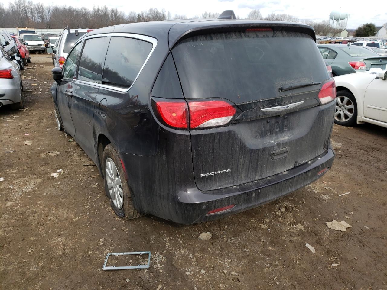 Photo 3 from auction – 2019 CHRYSLER PACIFICA L with VIN 2C4RC1AG8KR561698