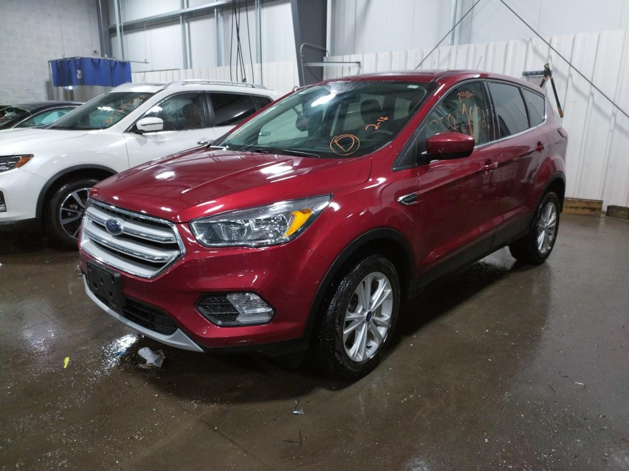 Photo 2 from auction – 2019 FORD ESCAPE SE with VIN 1FMCU9GD7KUA05752