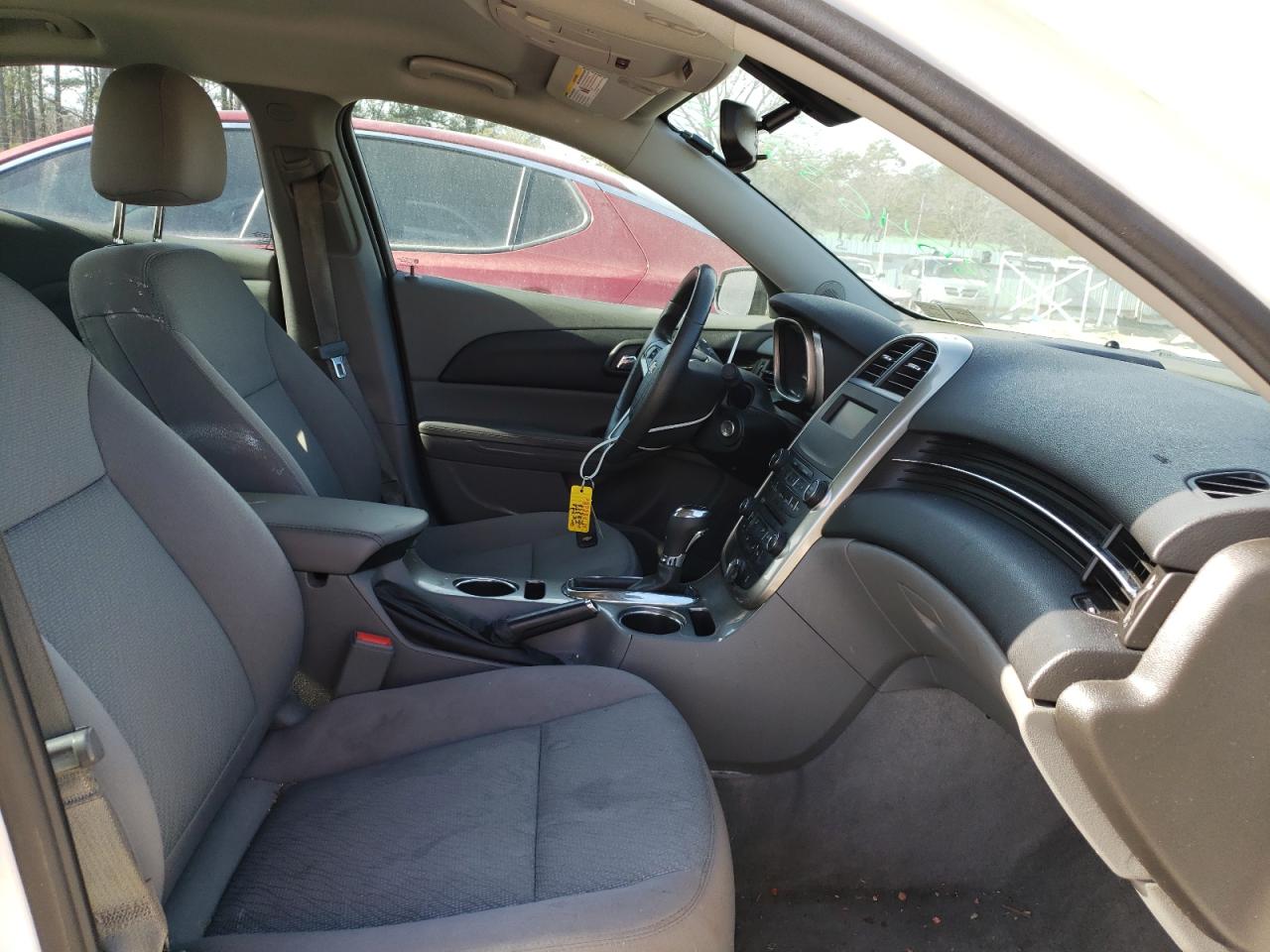 Photo 5 from auction – 2014 CHEVROLET MALIBU LS with VIN 1G11B5SL1EF194909