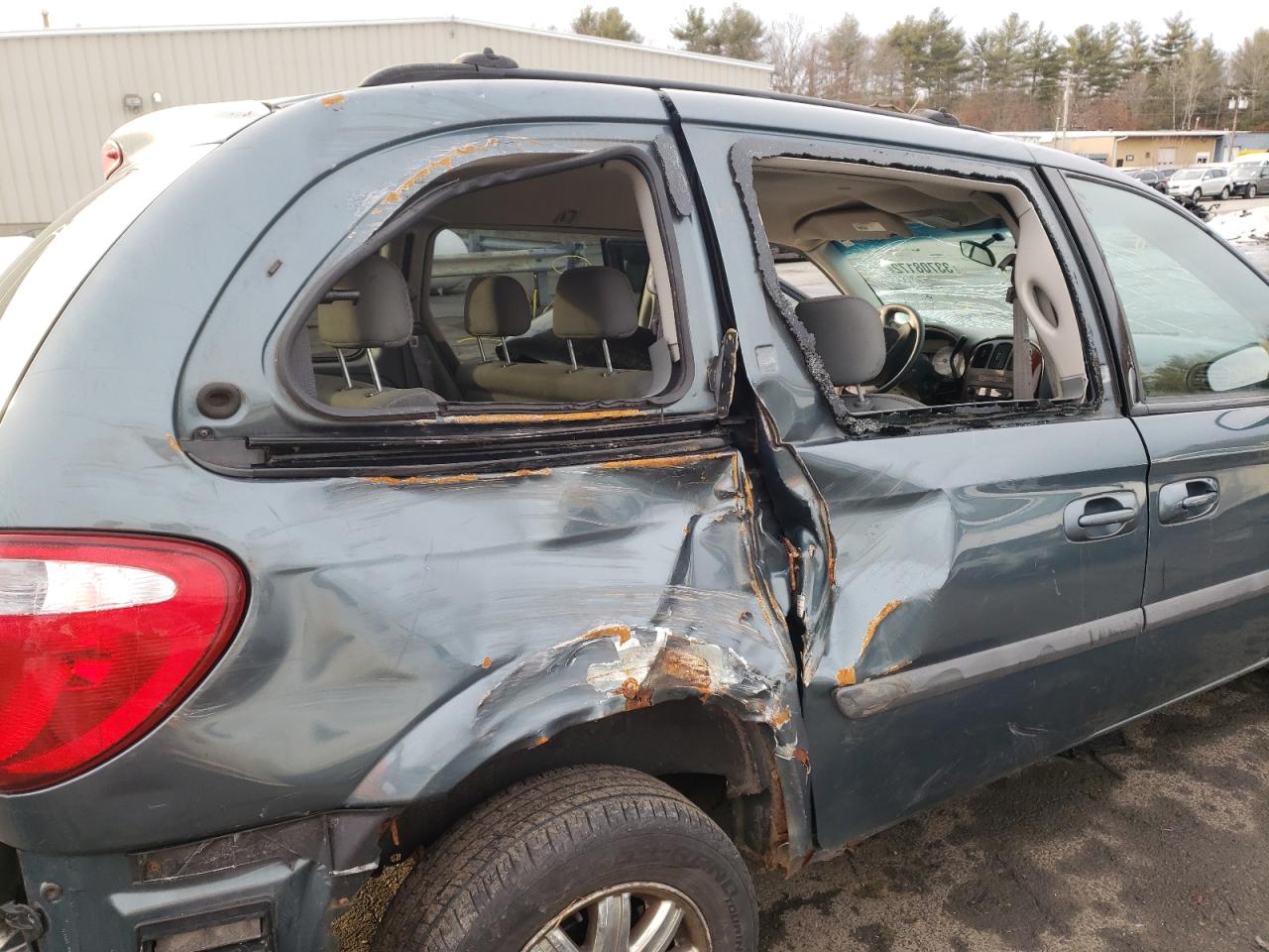 Photo 9 from auction – 2007 CHRYSLER TOWN & COU with VIN 1A4GJ45R47B198679
