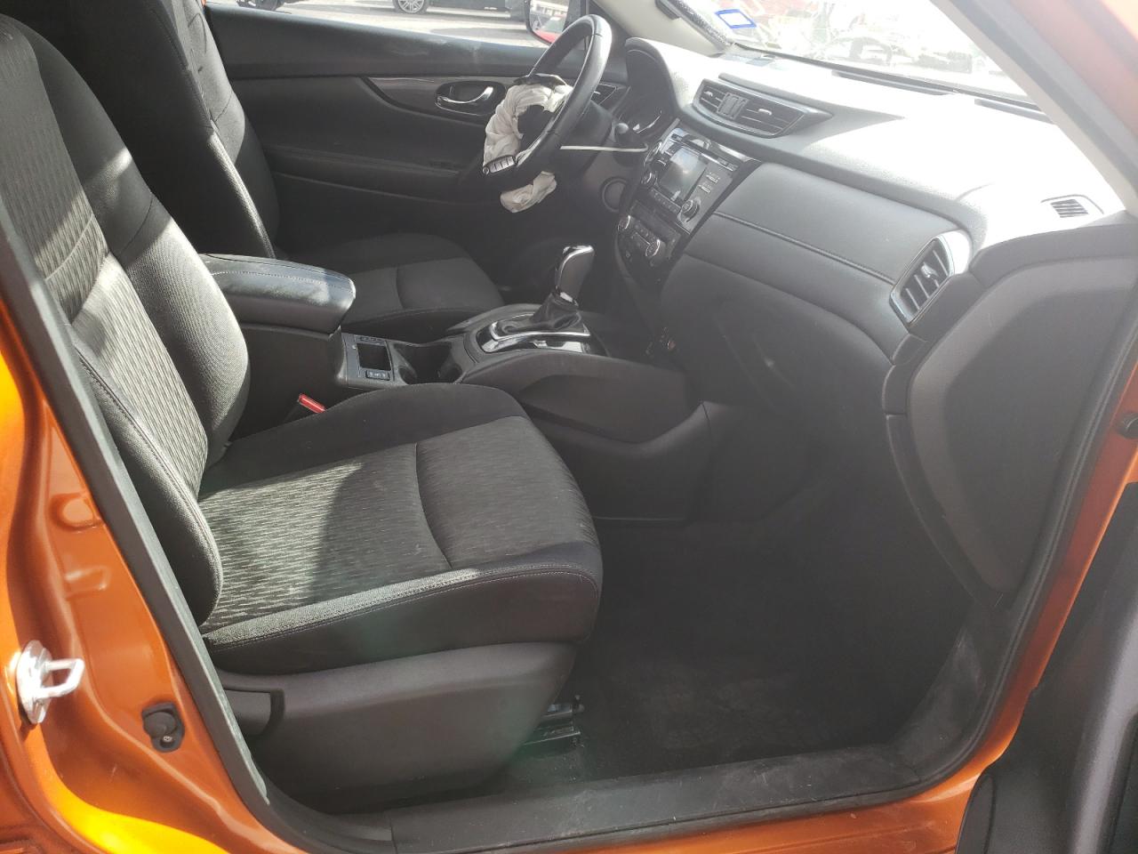 Photo 5 from auction – 2017 NISSAN ROGUE S with VIN JN8AT2MT1HW144469