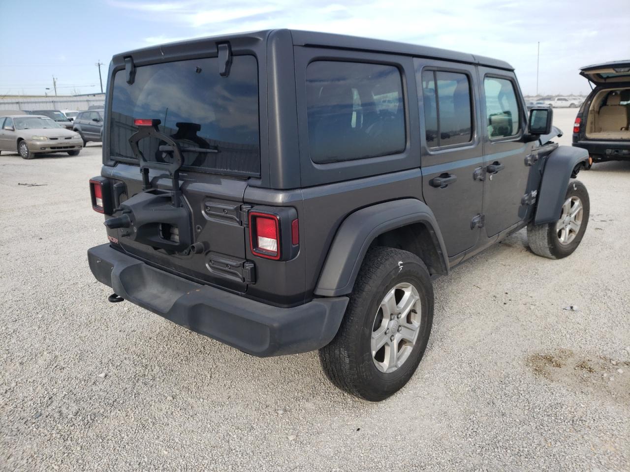Photo 4 from auction – 2019 JEEP WRANGLER U with VIN 1C4HJXDG0KW678053