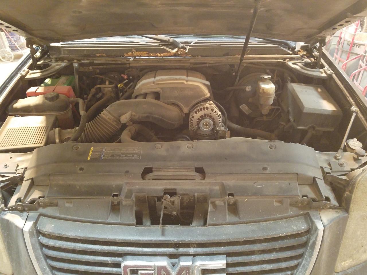 Photo 7 from auction – 2007 GMC YUKON with VIN 1GKFC13007R219179