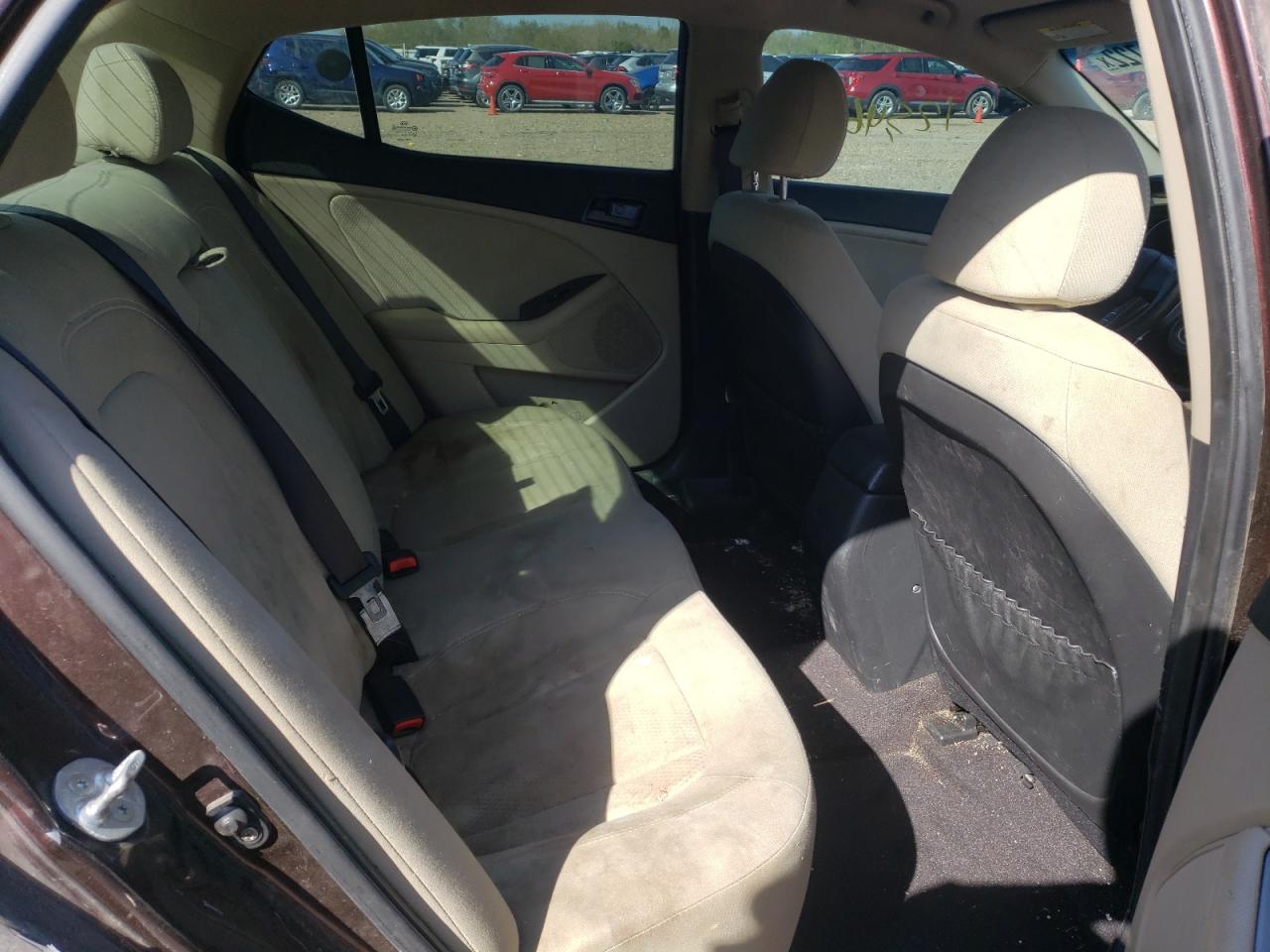 Photo 6 from auction – 2011 KIA OPTIMA with VIN KNAGM4A7XB5087785