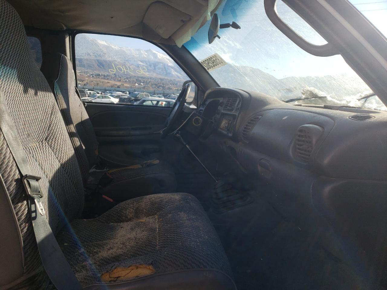 Photo 5 from auction – 1998 DODGE RAM 1500 with VIN 3B7HF13Y5WG215645