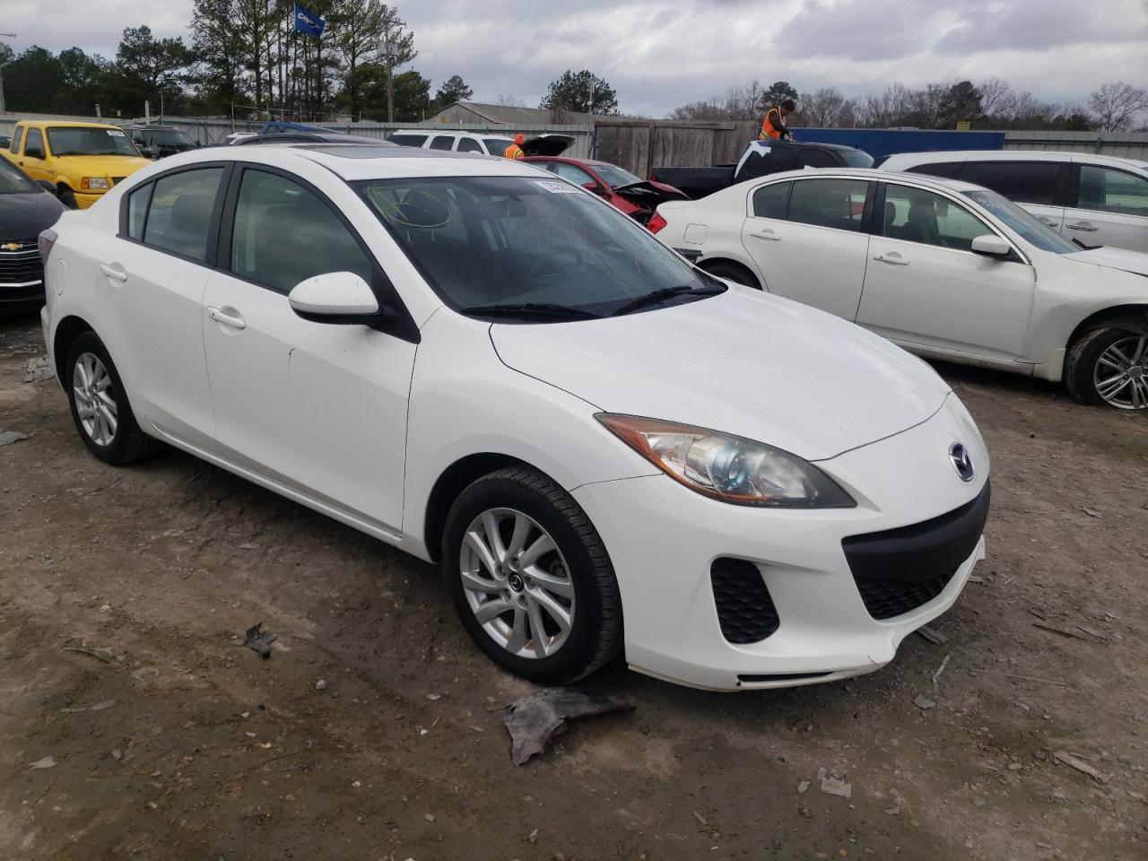 MAZDA 3 I 2013 with VIN JM1BL1V73D1780958 - Photo from auction