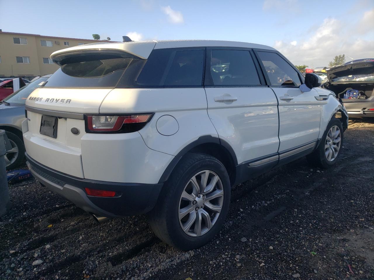 Photo 4 from auction – 2016 LAND ROVER RANGE ROVE with VIN SALVP2BG6GH078908