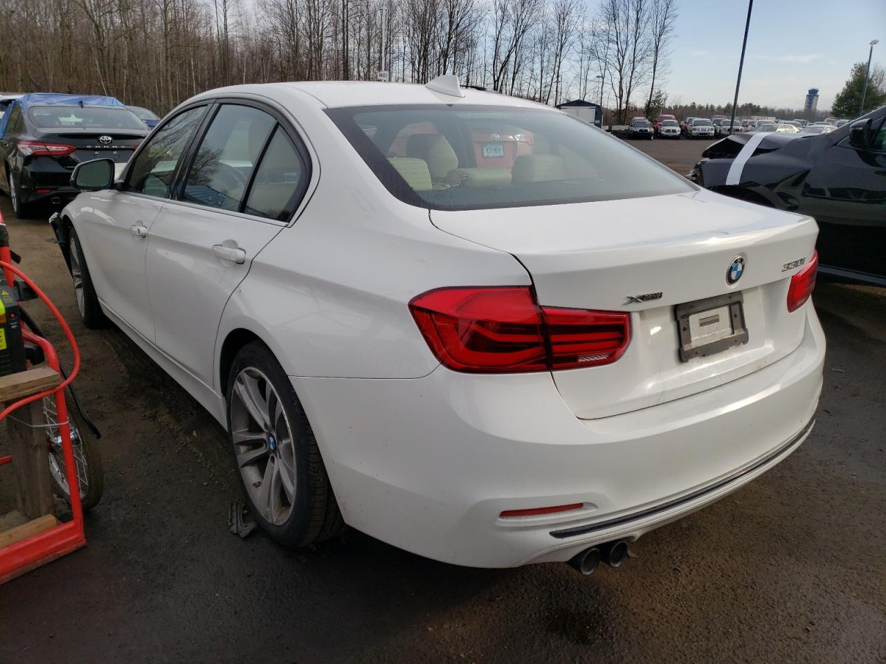 Photo 3 from auction – 2018 BMW 330 XI with VIN WBA8D9G56JNU68880