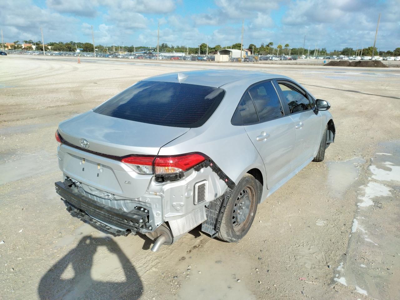 Photo 4 from auction – 2020 TOYOTA COROLLA LE with VIN JTDEPRAE4LJ090963