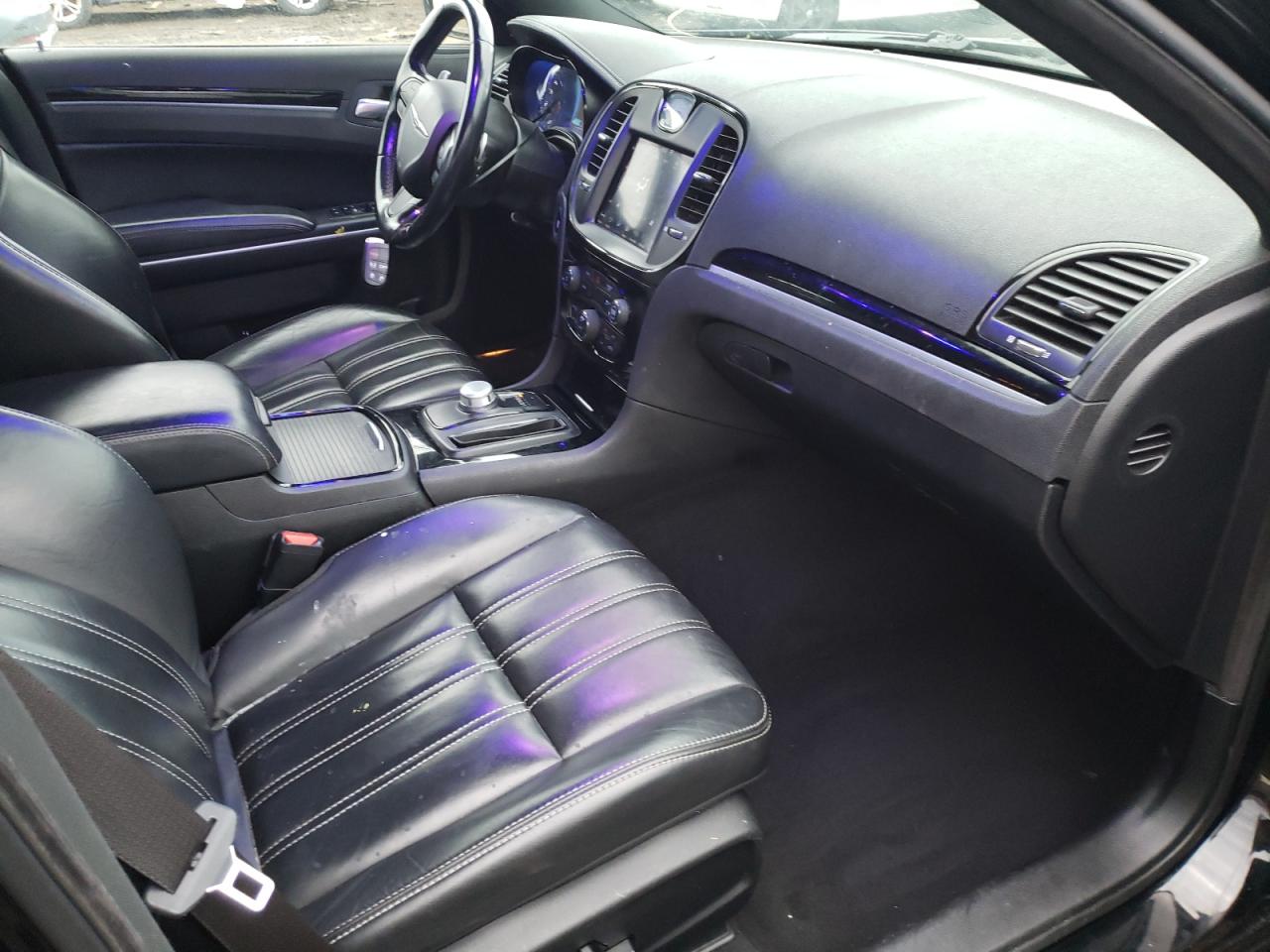 Photo 5 from auction – 2019 CHRYSLER 300 S with VIN 2C3CCAGG9KH586052
