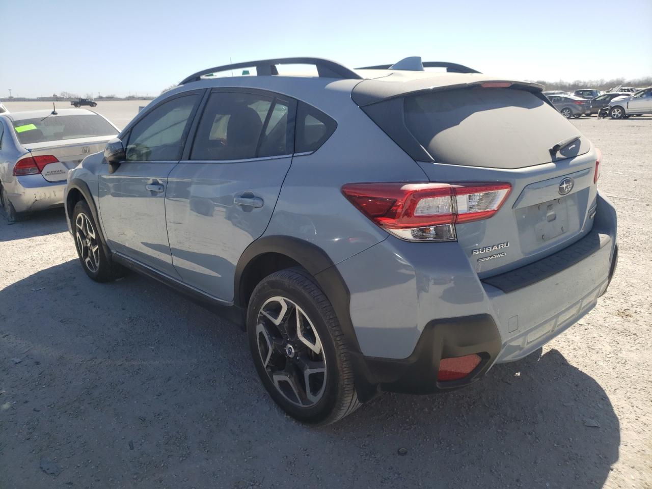 Photo 3 from auction – 2018 SUBARU CROSSTREK with VIN JF2GTAJC3JH305372