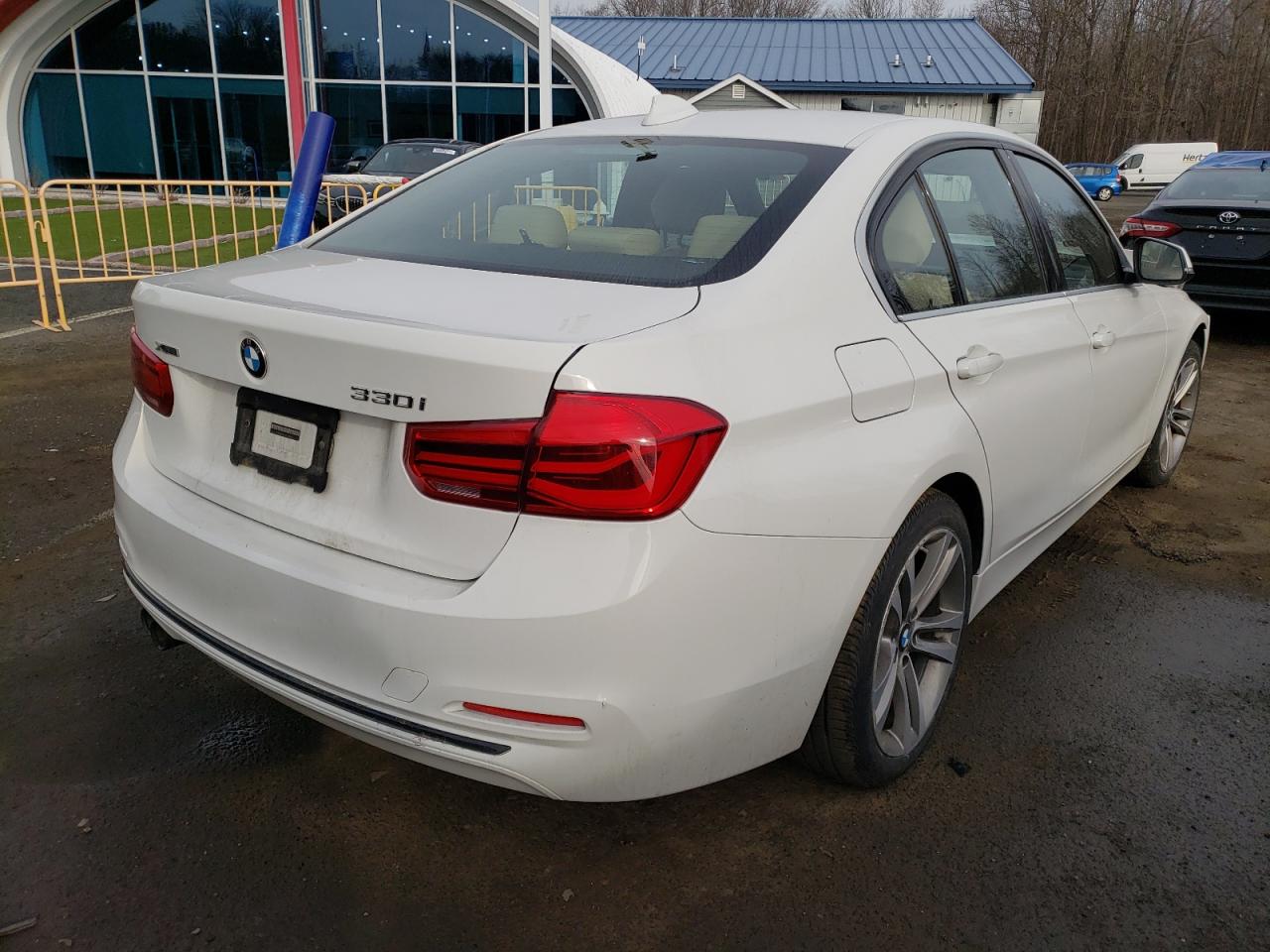 Photo 4 from auction – 2018 BMW 330 XI with VIN WBA8D9G56JNU68880