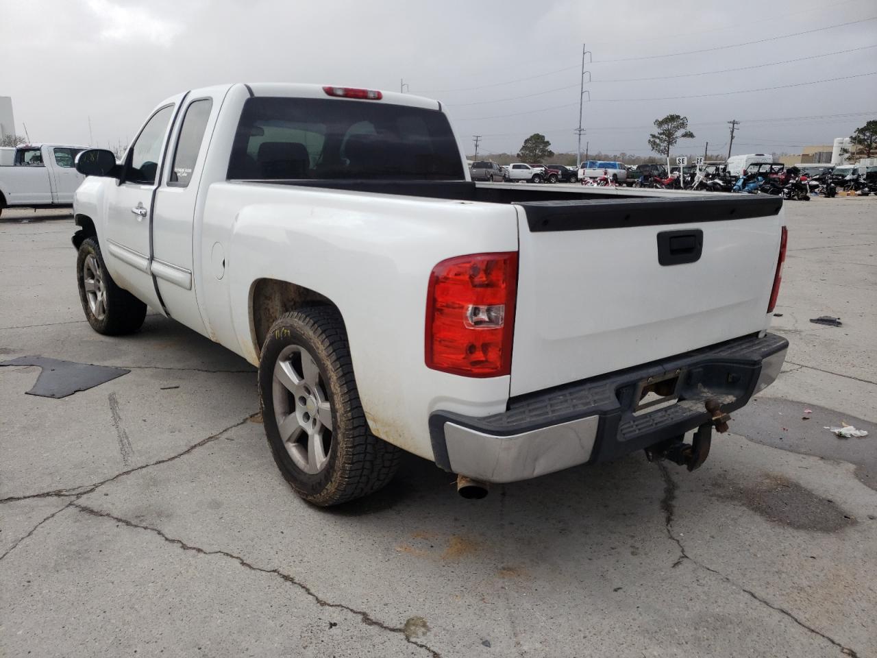 Photo 3 from auction – 2011 CHEVROLET SILVERADO with VIN 1GCRCSE05BZ115517