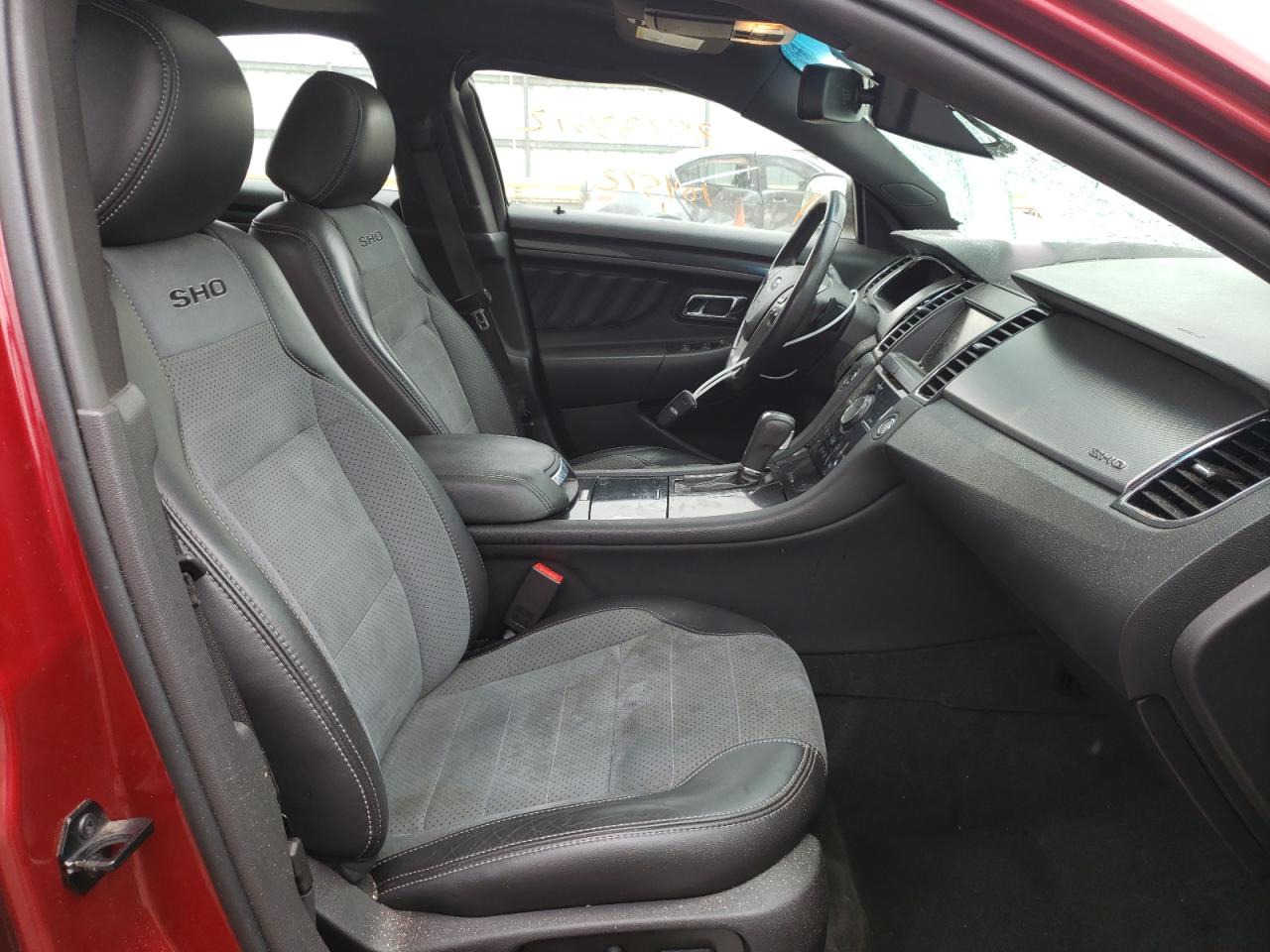 Photo 5 from auction – 2014 FORD TAURUS SHO with VIN 1FAHP2KT5EG164365