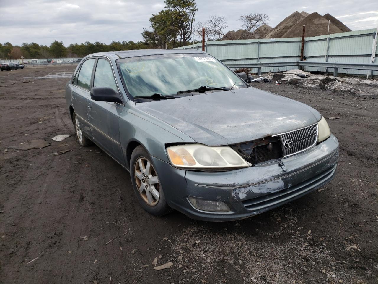TOYOTA AVALON XL 2000 with VIN 4T1BF28B4YU082968 - Photo from auction
