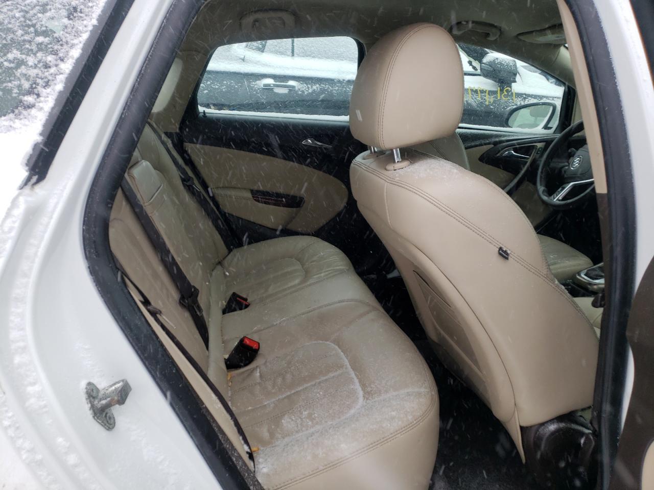 Photo 6 from auction – 2014 BUICK VERANO with VIN 1G4PS5SK8E4152365