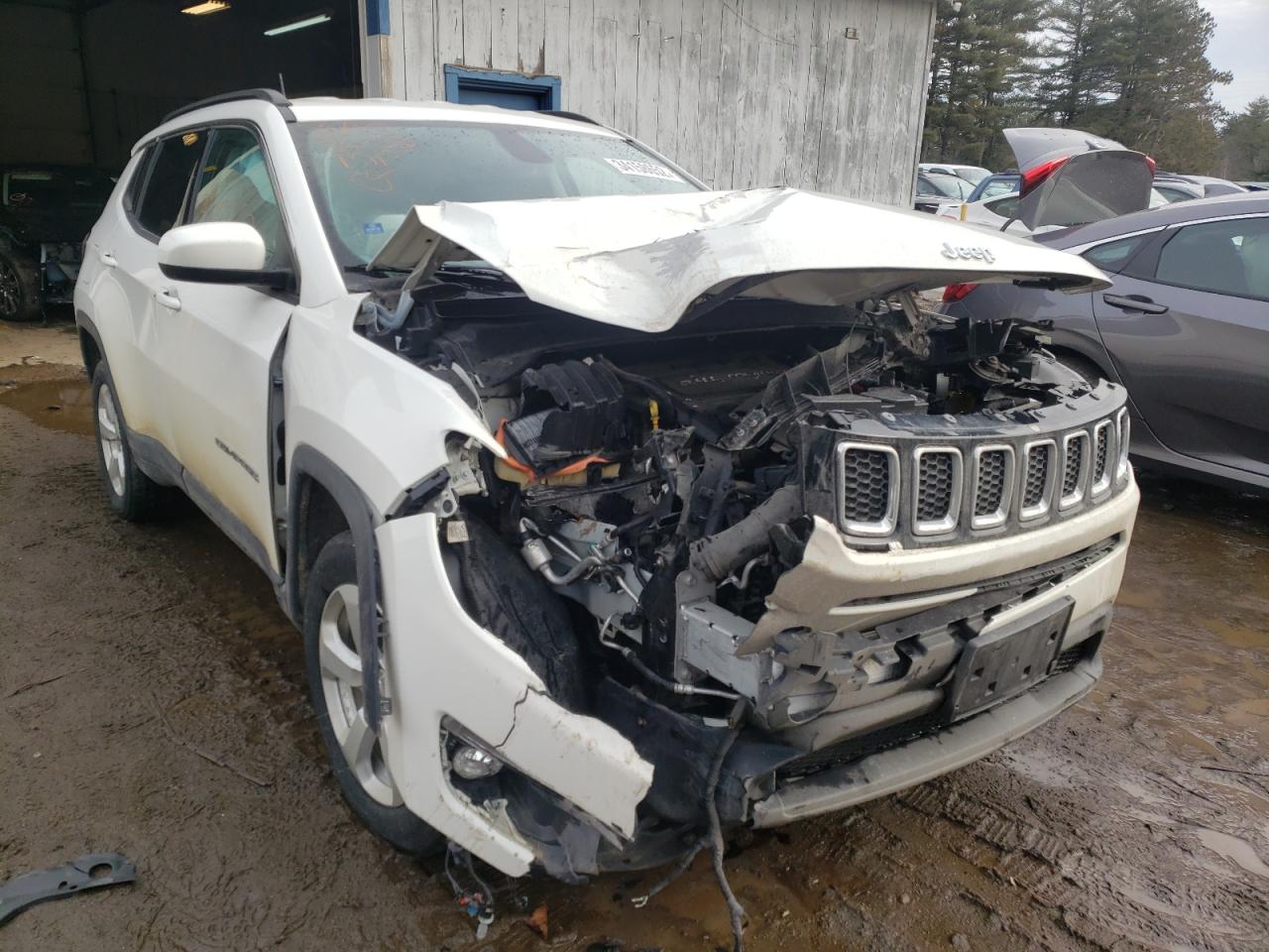 JEEP COMPASS LA 2018 with VIN 3C4NJDBBXJT402797 - Photo from auction
